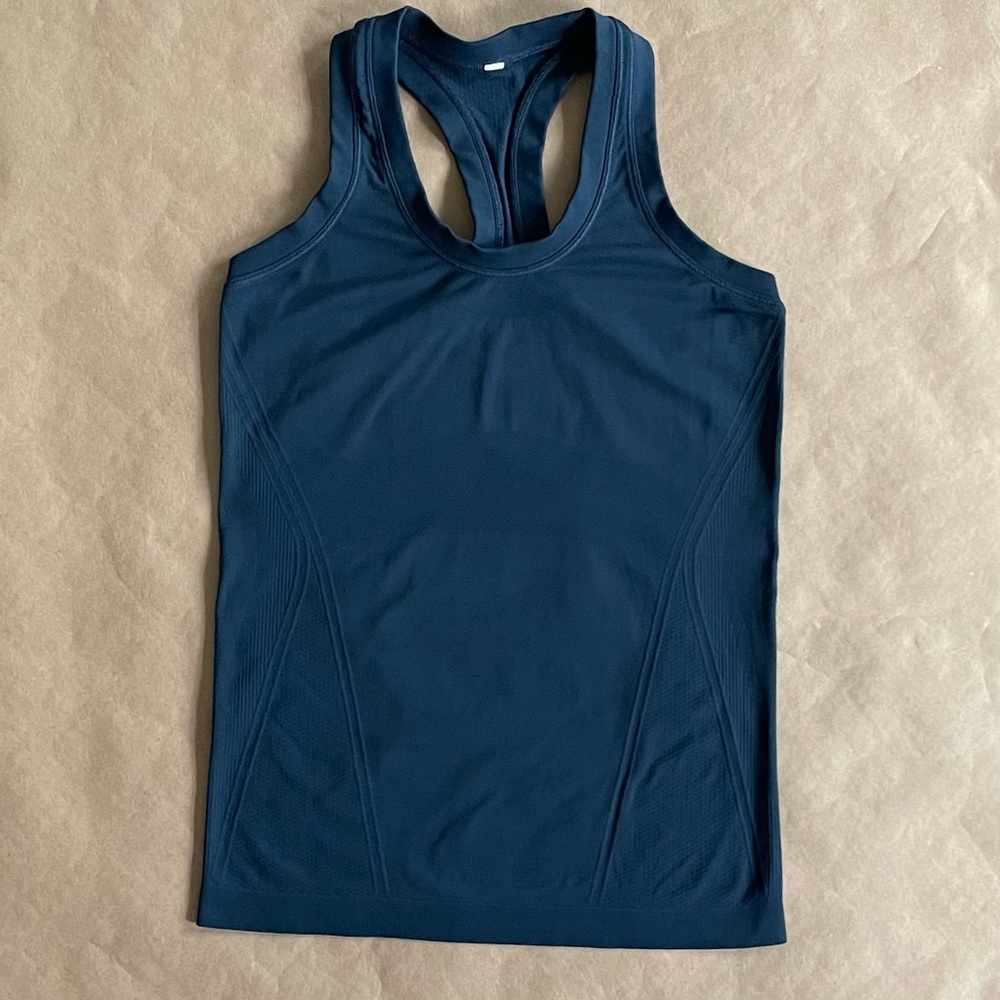 Athleta Momentum Tank